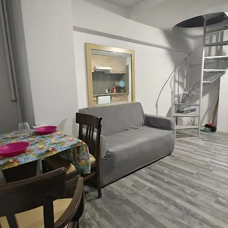Exarchia Twin Maisonettes Atina